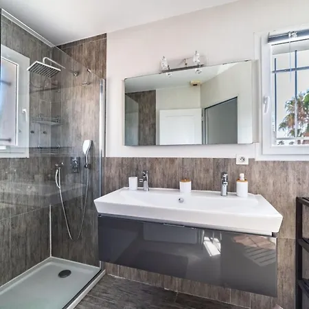 Bright Pearl With Garden Near The Sea 펜션 히에레